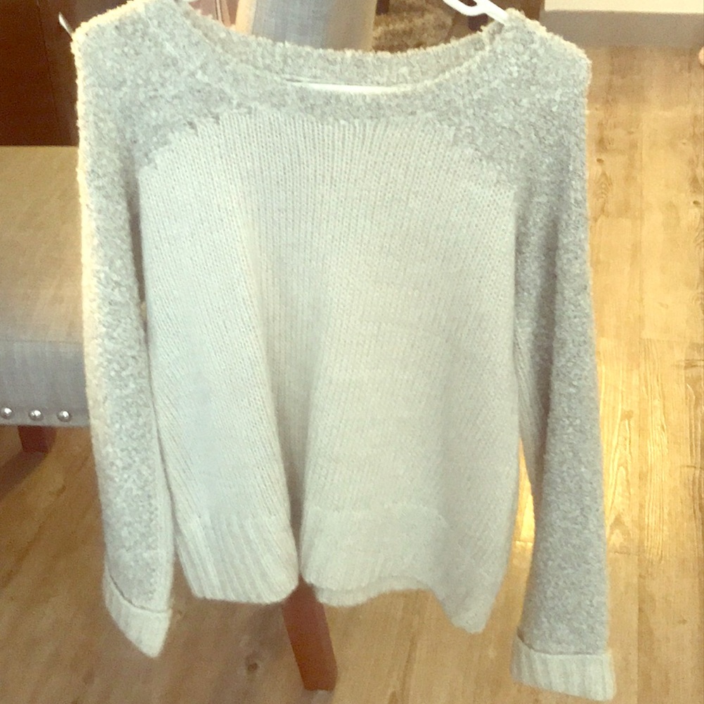 Cozy grey John + Jenn sweater, brand new